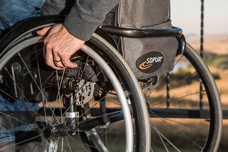 Aide à domicile personnes handicapées à Cannes